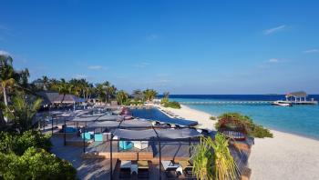 Amari Havodda Malediven Pool in Gaafu Dhaalu Atoll