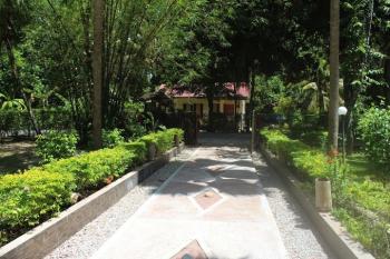 Eingang Bamboo Chalets La Digue Seychellen