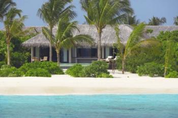 Strand Roxy Maldives Resort Noonu Atoll Malediven