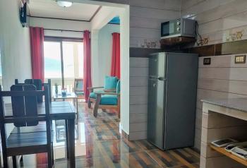 MT Seaside Kitchen Living