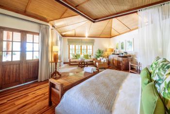 Denis Island Beach Villa Deluxe Beachfront Spa Cottage