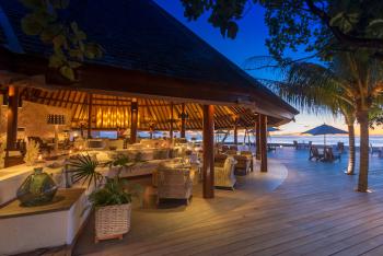Denis Private Island Pool main Building & lounge