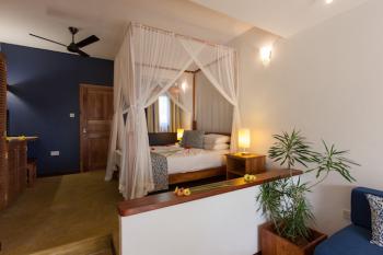 L'Hirondelle Guesthouse Bedroom 