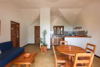 L'Hirondelle Guesthouse Loft Apartment