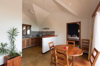 L'Hirondelle Guesthouse Loft Apartment