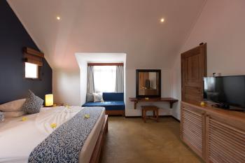 L'Hirondelle Guesthouse Loft Apartment